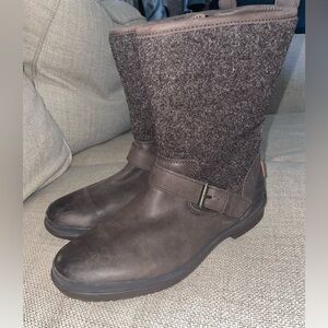 Women's UGG Waterproof ZIPPER Robbie 1017377 Stout BROWN Wool BOOTS